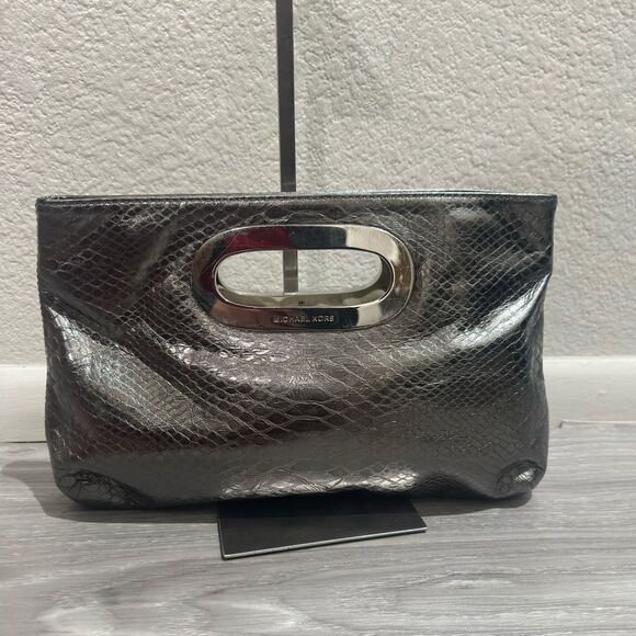 Michael Kors BERKLEY CLUTCH Metallic Silver